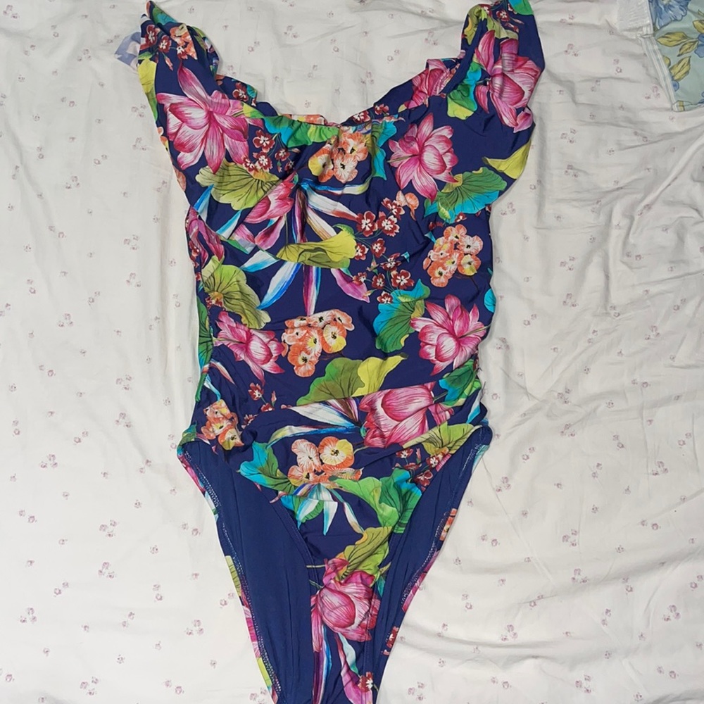 La Blanca swimwear. So flattering.